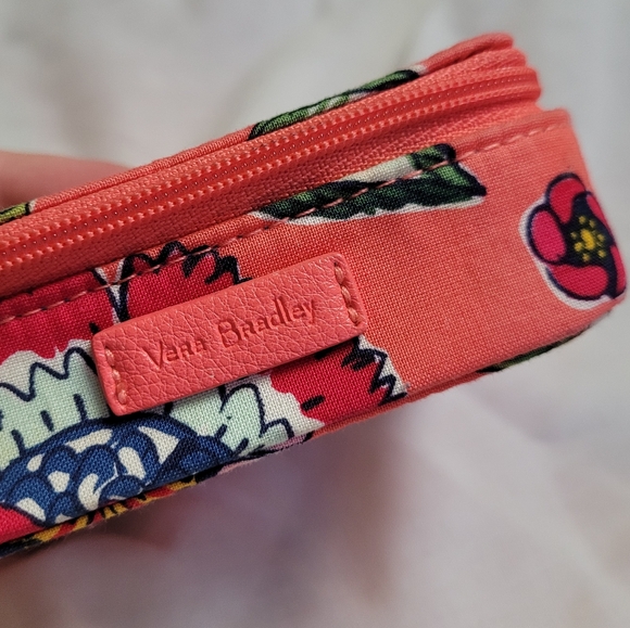 Vera Bradley Coral Floral mini jewlery case/ zip wallet/ pill case - Picture 8 of 13